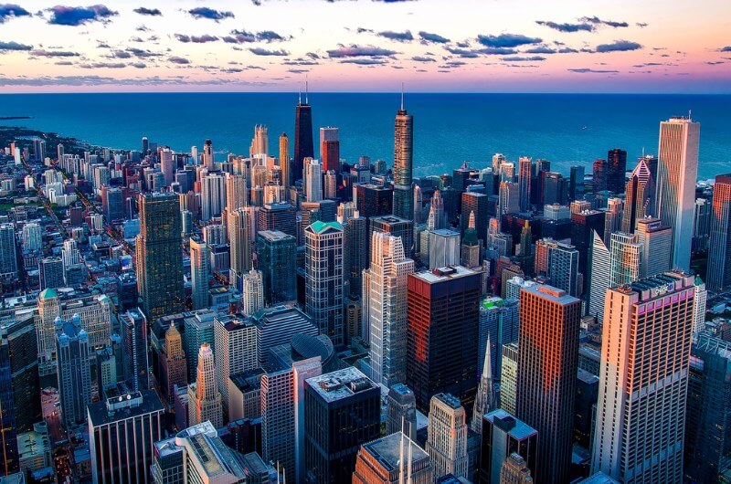 Moving to Chicago: Complete Moving Guide 2024